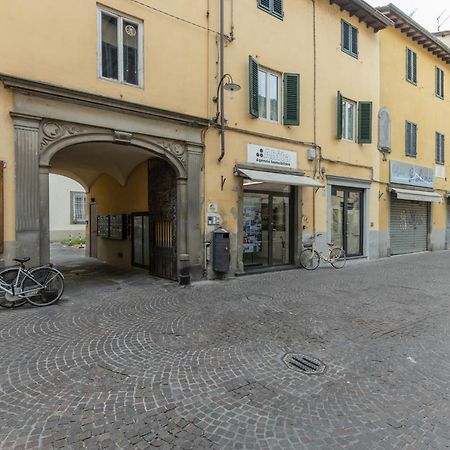 Lucca - Piazza Dell'Anfiteatro Central Apartment! Eksteriør billede
