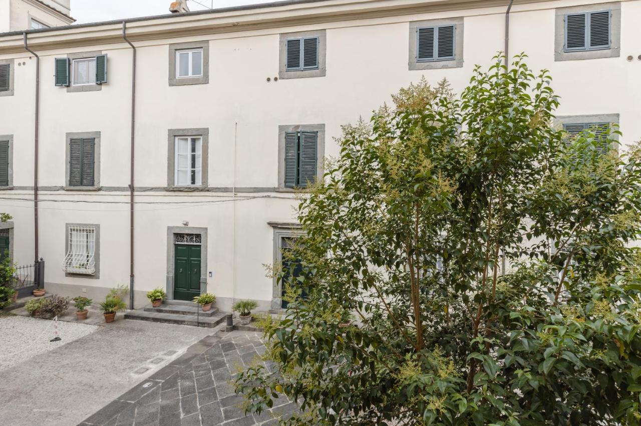 Lucca - Piazza Dell'Anfiteatro Central Apartment! Eksteriør billede