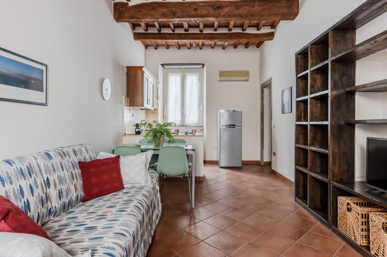 Lucca - Piazza Dell'Anfiteatro Central Apartment! Eksteriør billede
